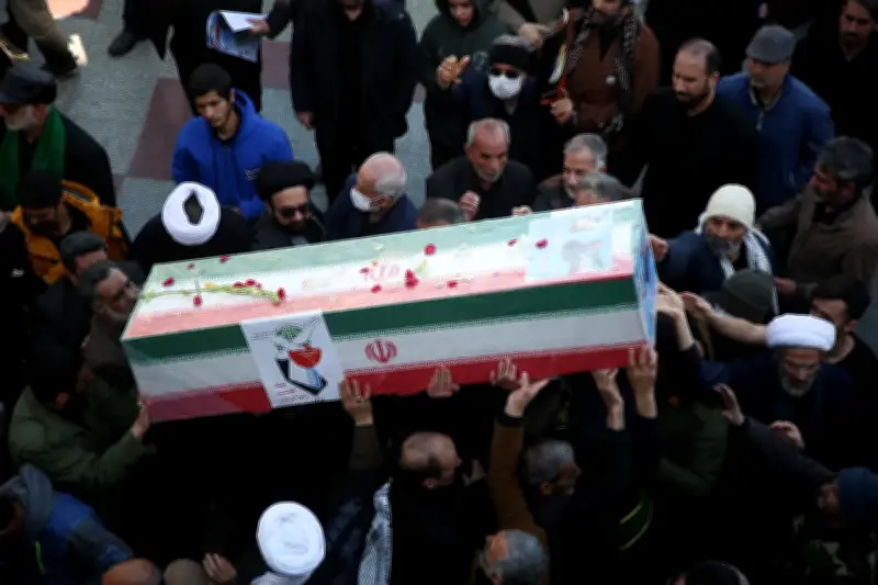 صحيفة أمريكية تكشف: واشنطن تقف وراء الهجوم الدموي على مدرسة ابتدائية للبنات في ميناب