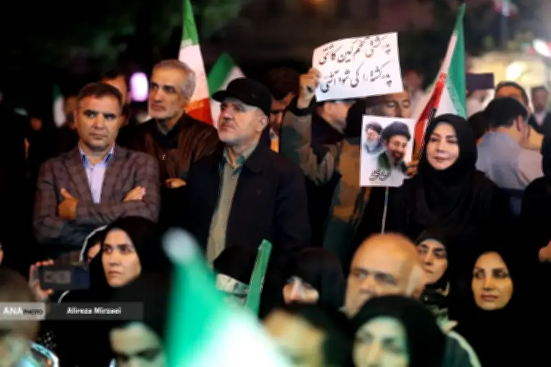 تجمع جامعه دانشگاه آزاد اسلامی برای تجدید بیعت با رهبری