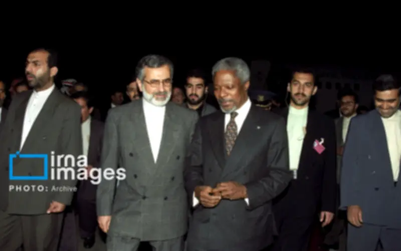 من غرفة الأخبار إلى الدبلوماسية: سرد بصري لمسيرة كمال الراحل