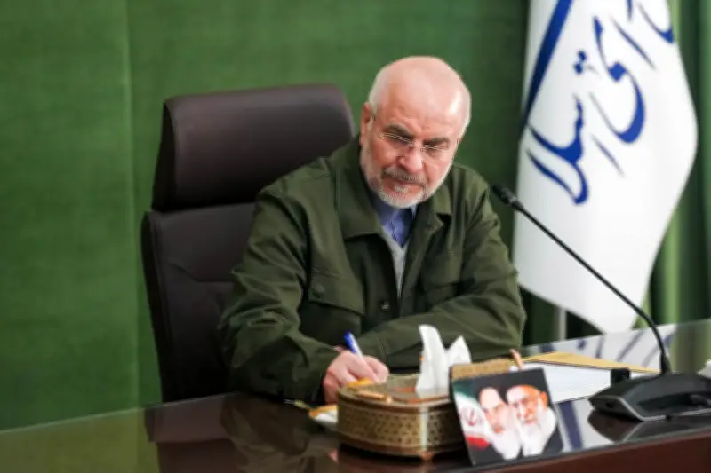 قالیباف: هیچ مستبدی در برابر سربازان با ایمان ایران نمی‌ایستد