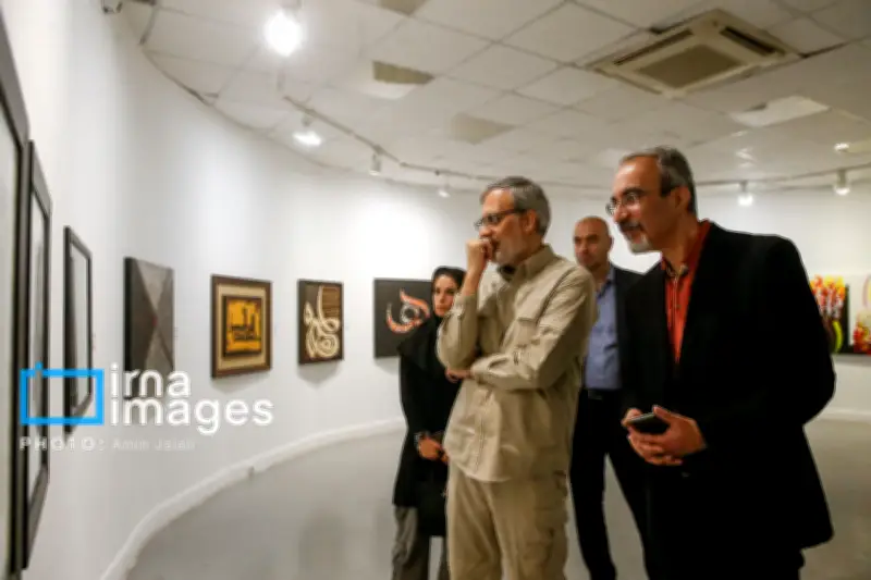 مدیرعامل ایرنا از نمایشگاه هنری «برای ایران» بازدید کرد