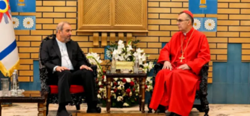 السفير الإيراني يلتقي البطريرك الكلداني الجديد ويؤكد الدعم