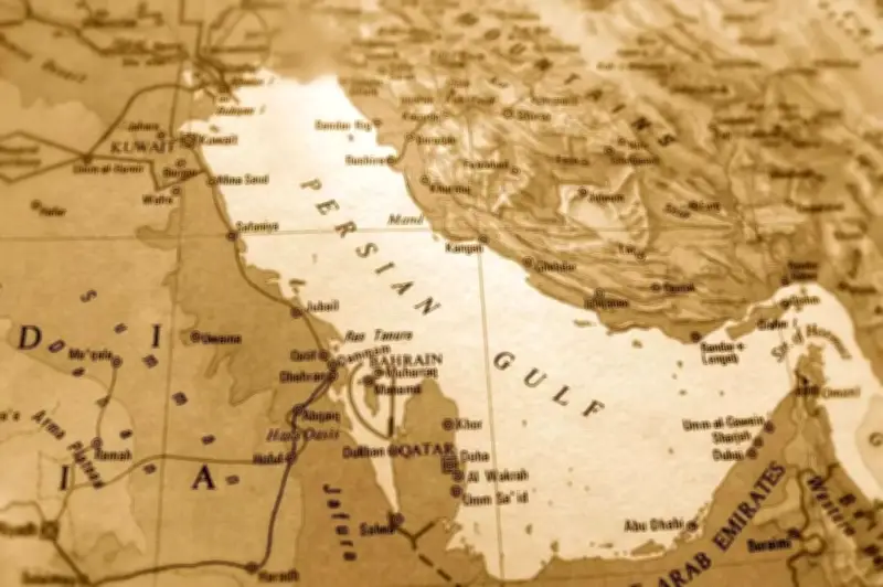 السماح لأكثر من 24 سفينة إضافية بالمرور عبر مضيق هرمز خلال 24 ساعة